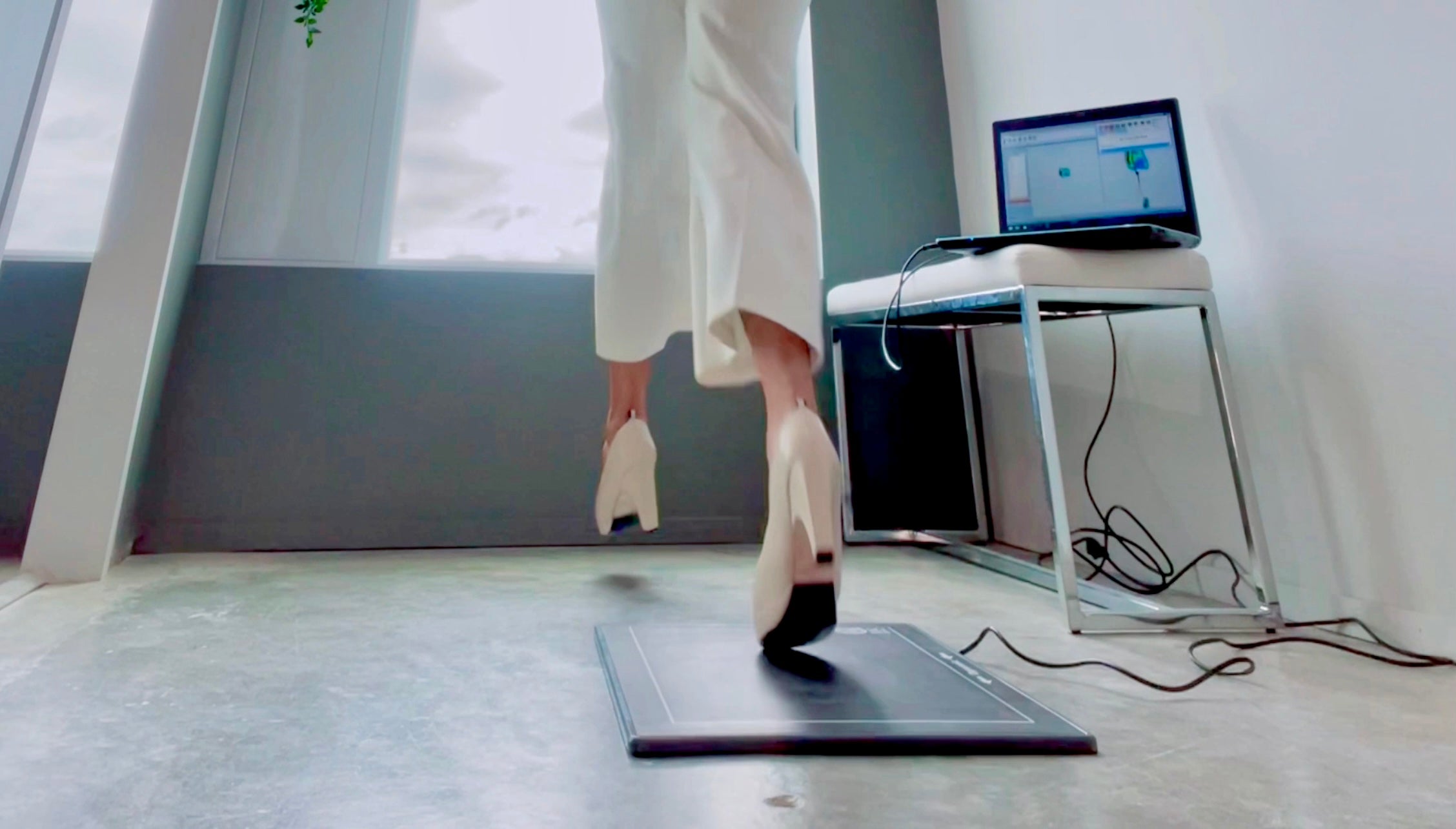 Load video: Gait scan technology for orthopedic shoes